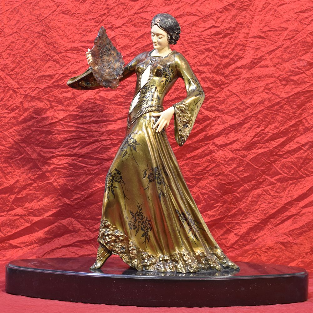 SCULTURE IN ANTIMONIO, DONNA CON VENTAGLIO, ANNI TRENTA, ART DECO. (STAN25)